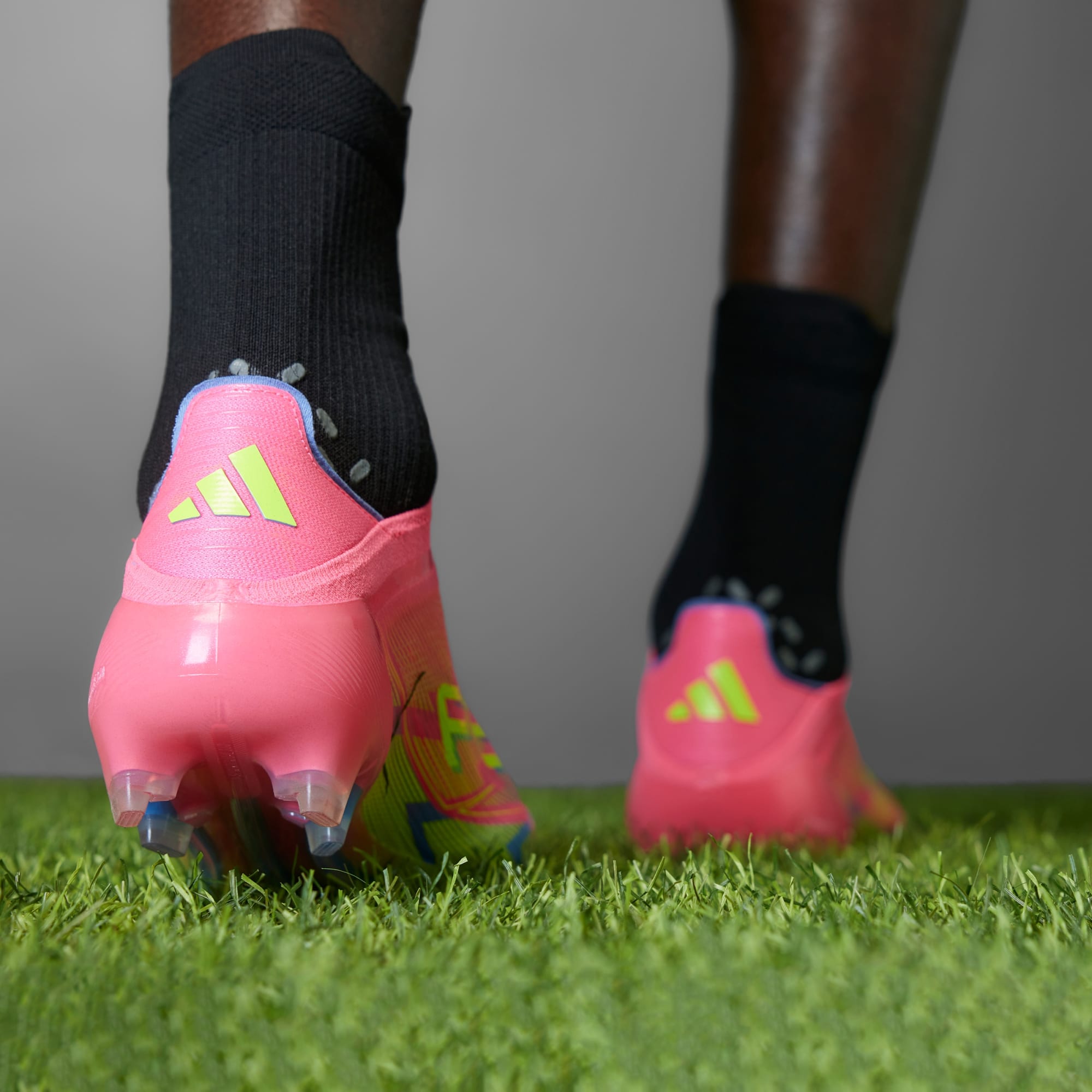 F50 Elite Laceless FG Fußballschuh